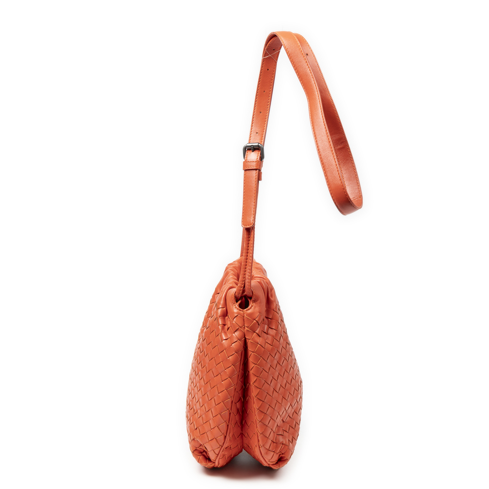 Bottega Veneta Drawstring Crossbody - Picture 4 of 10